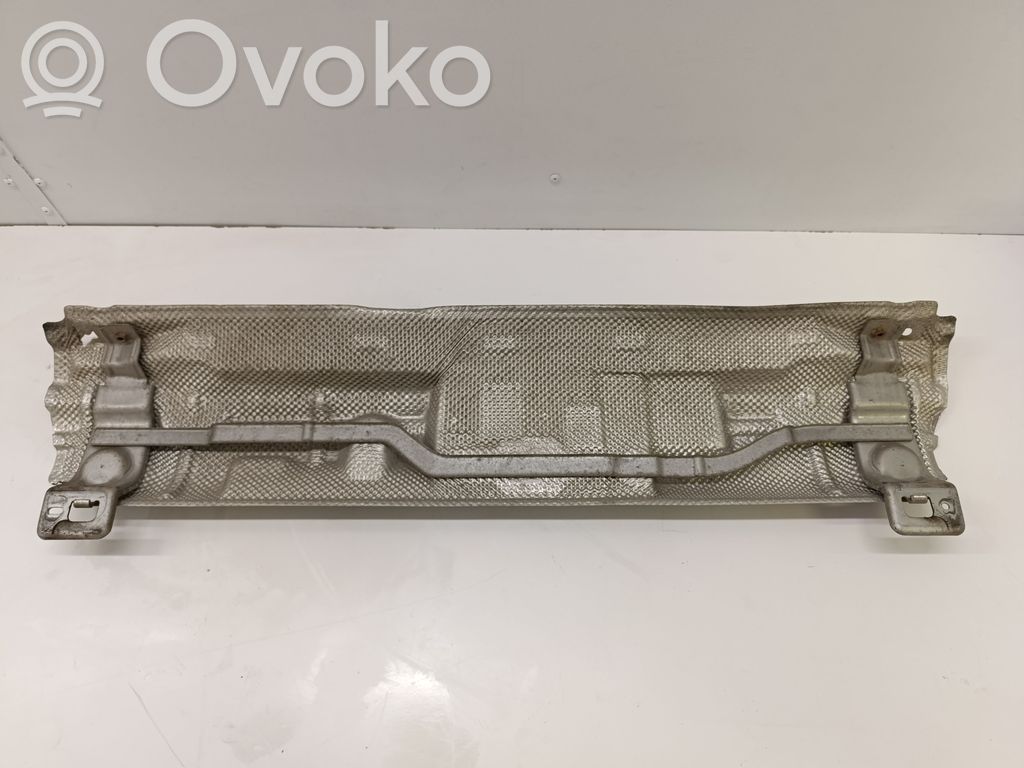 Placa protectora/plataforma del parachoques delantero   J9C35K261AB