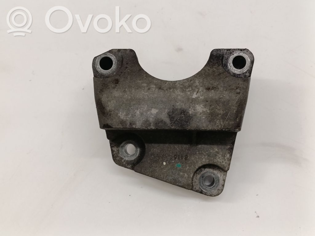 Opel Insignia B Engine mounting bracket 