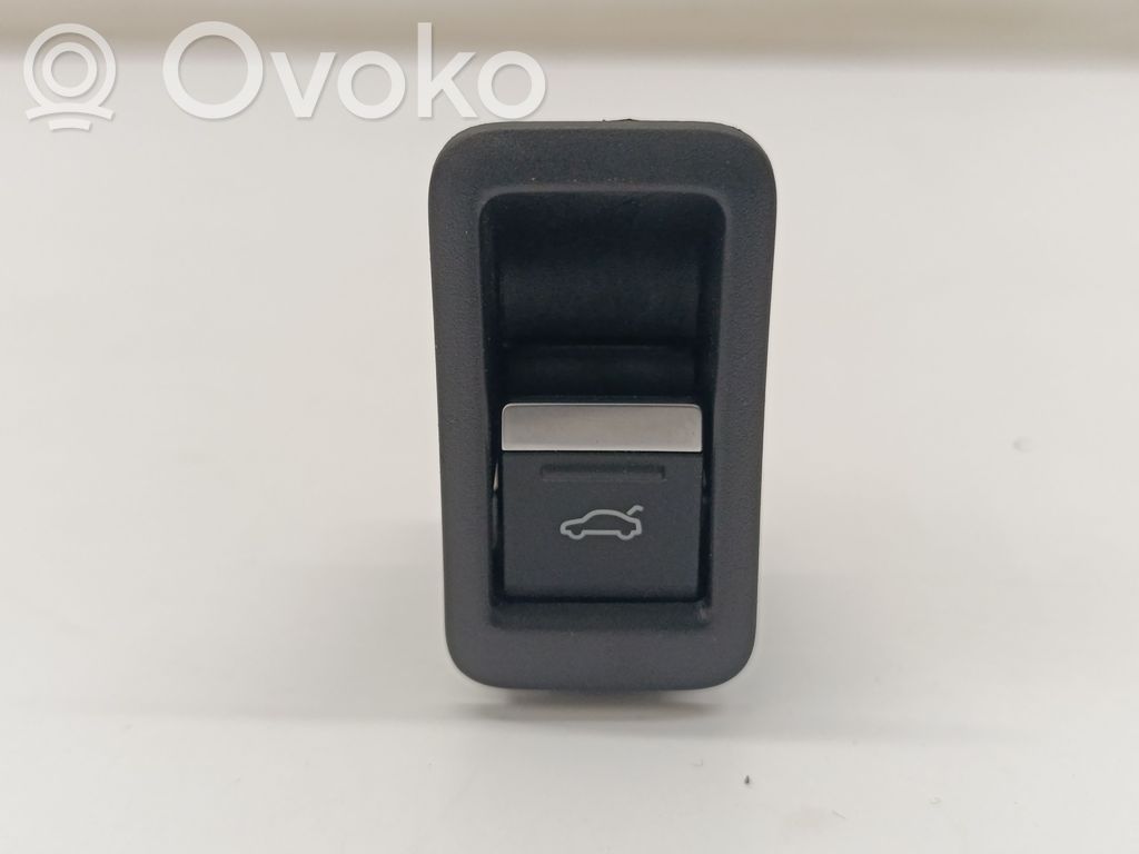 Audi Q4 Sportback e-tron Tailgate opening switch 