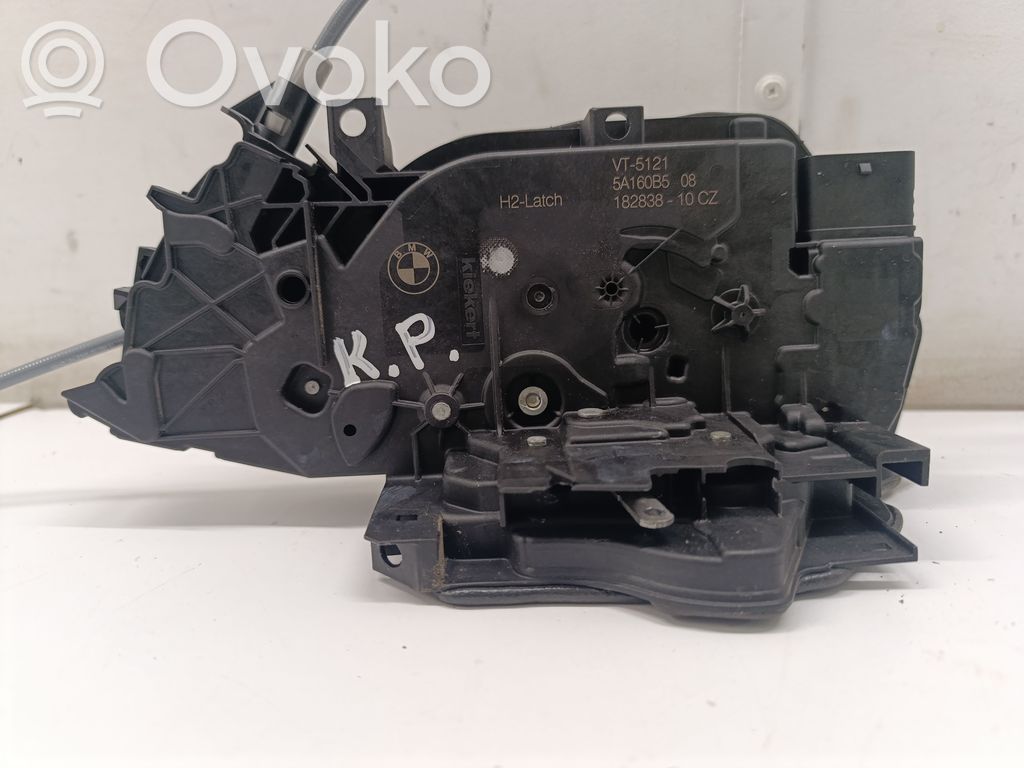 BMW iX1 Zamek drzwi przednich 