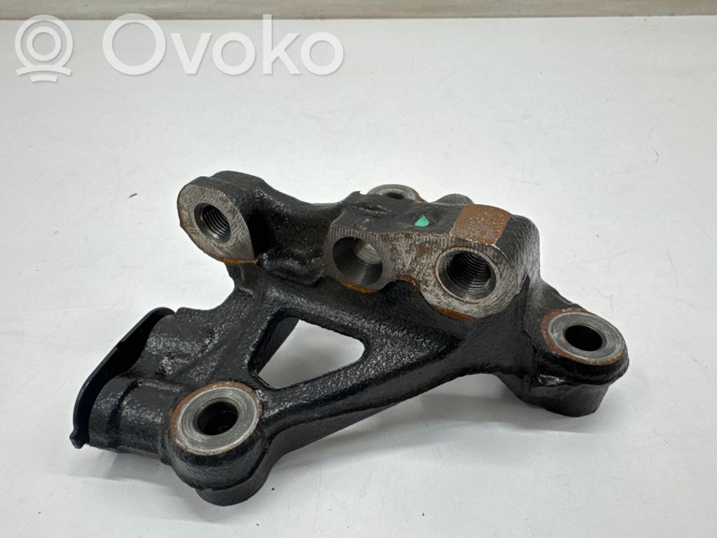 Toyota Yaris Cross Łapa / Mocowanie silnika 