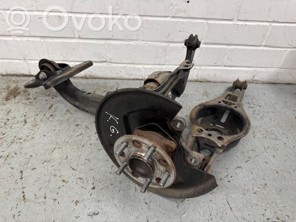 Toyota C-HR I Set del kit di montaggio della sospensione posteriore