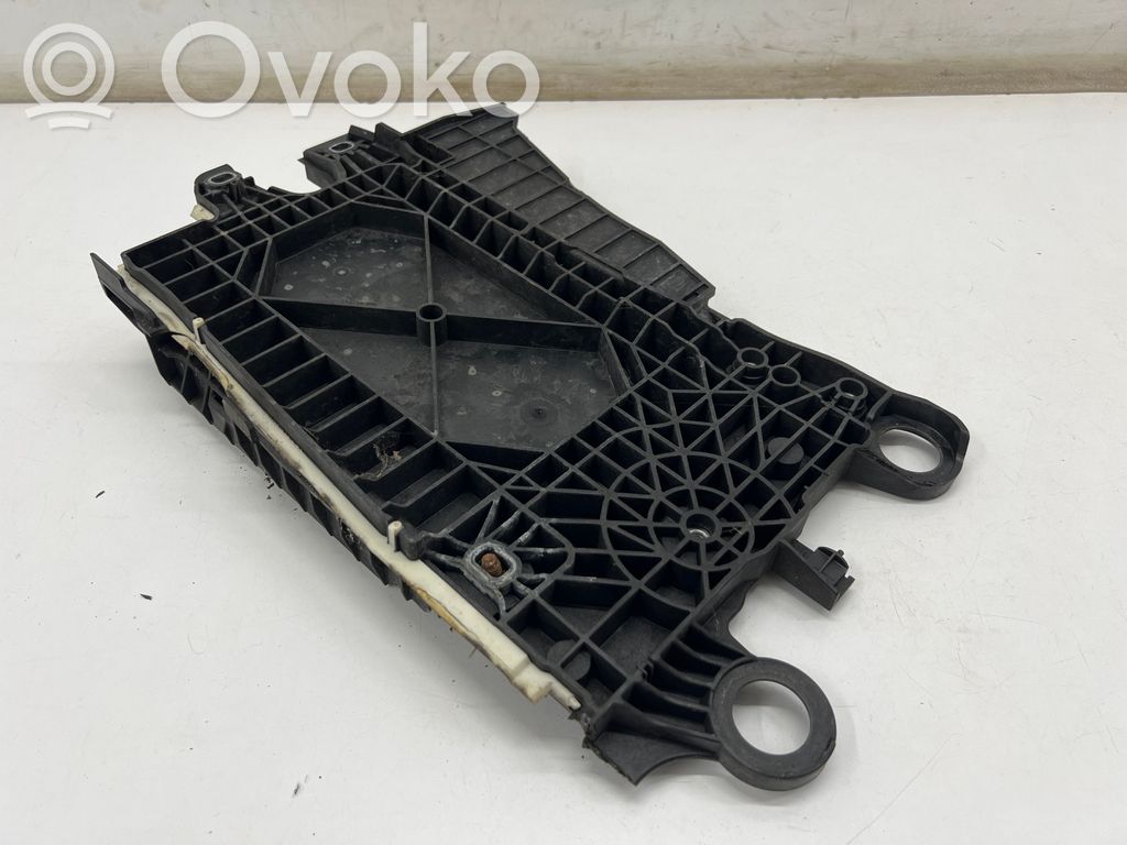 BMW 2 Active Tourer U06 Battery tray 