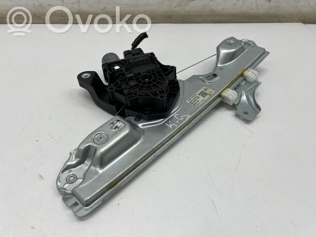 Elektryczny podnośnik szyby drzwi tylnych   827016UA1B,827516UA1B