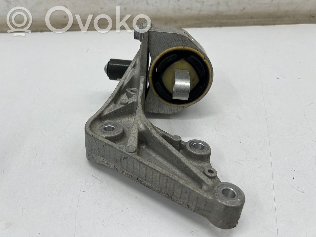 Engine mount bracket   9J1399233B