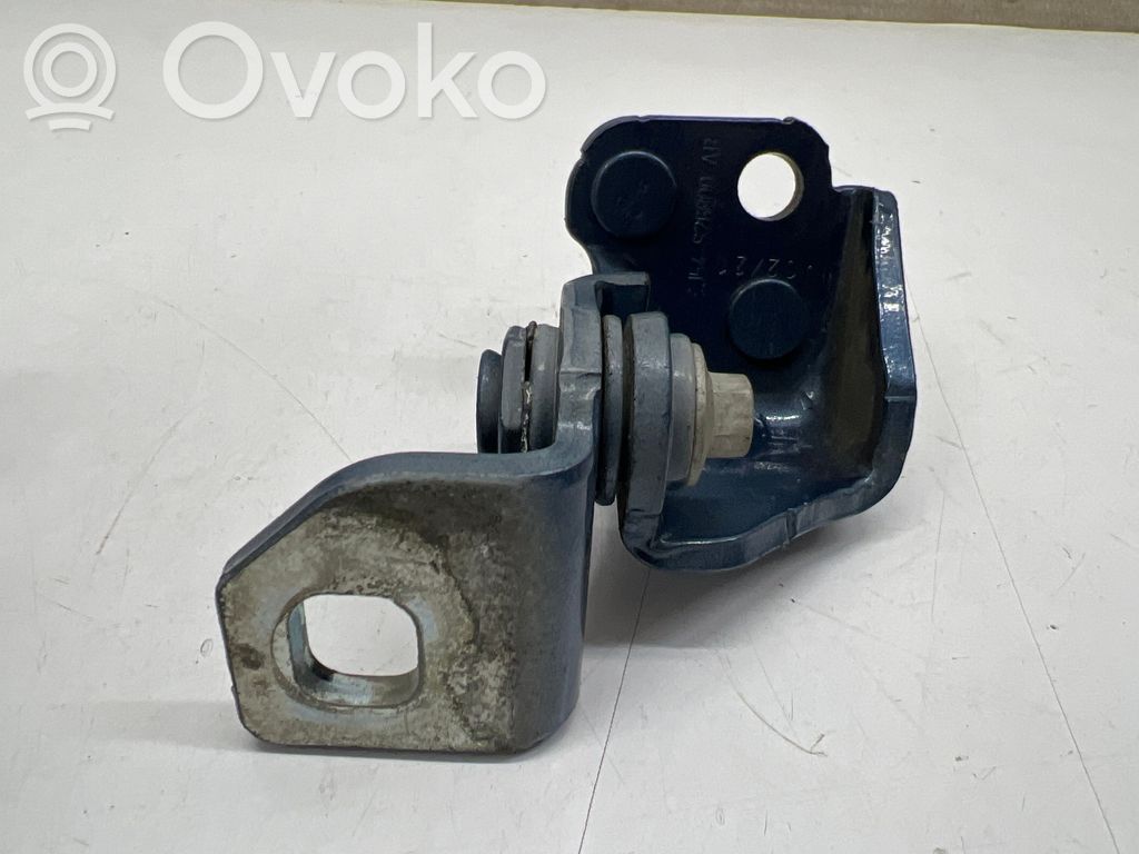 Ford Mondeo MK V Aizmugurē augšējā vira (eņģe) 