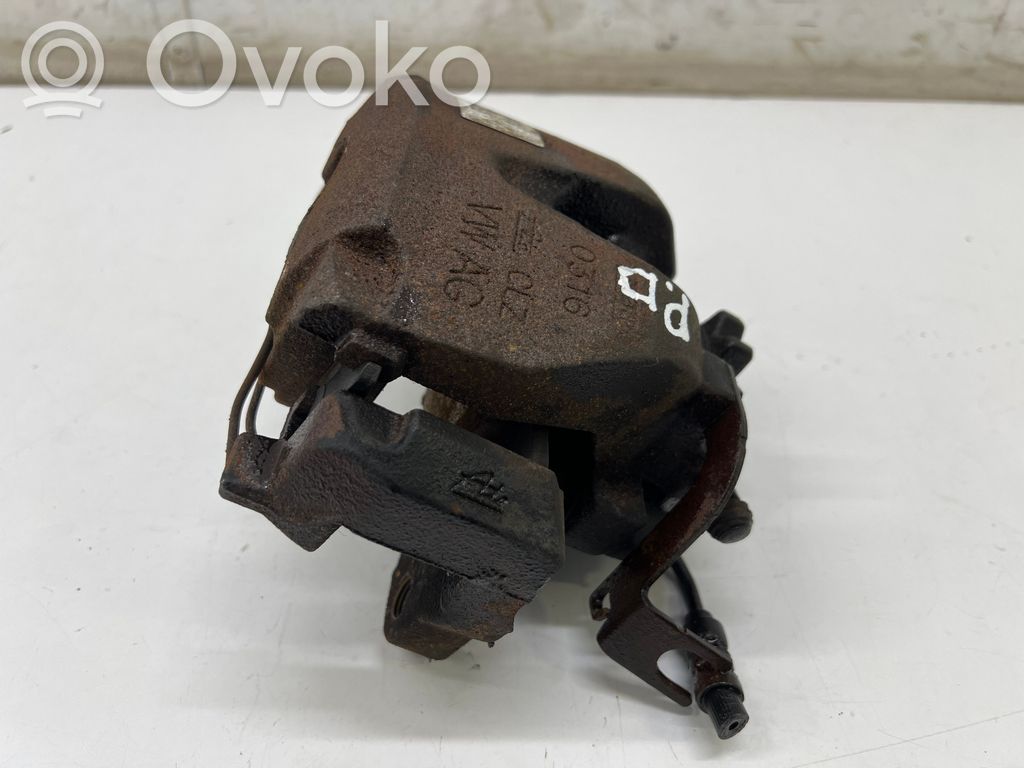 Audi A4 S4 B9 Priekinis suportas 