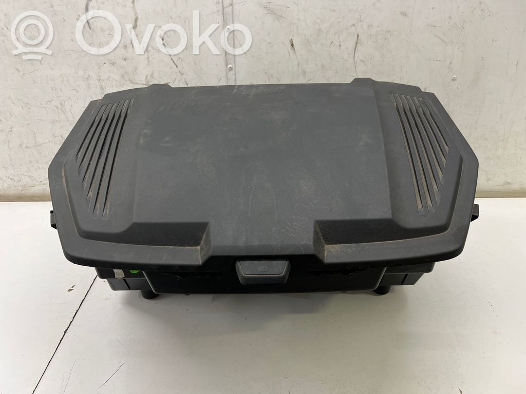 Audi Q8 e-tron Front trunk storage compartment 