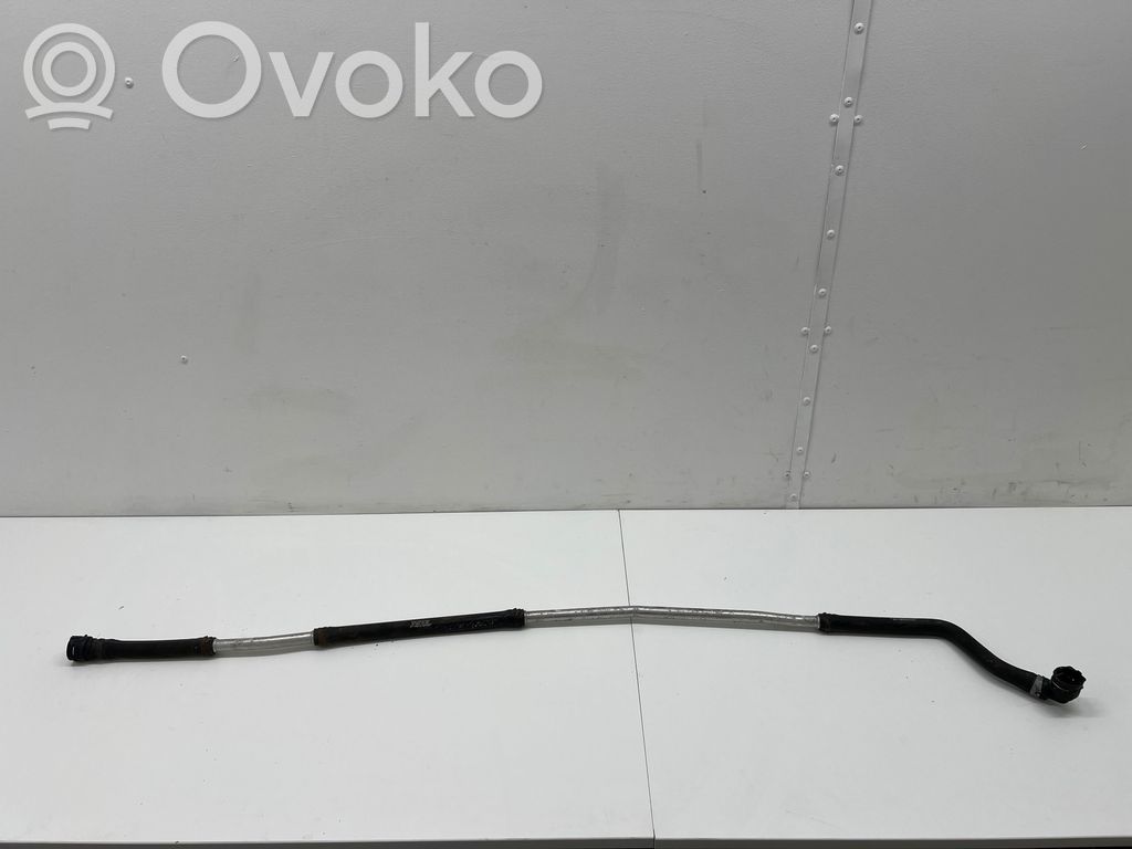 Skoda Superb B8 (3V) Tubo flessibile del liquido di raffreddamento del motore 