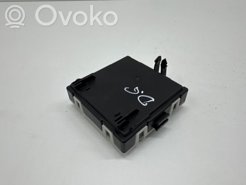 Mercedes-Benz EQA Unité de commande module de porte 