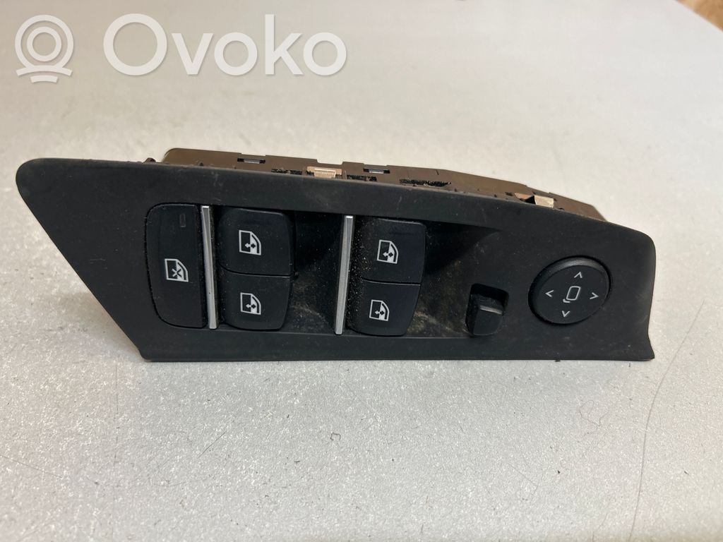 BMW 5 G30 G31 G38 Przyciski szyb 