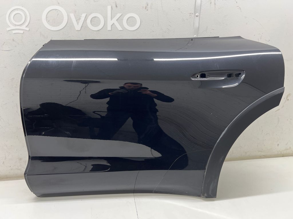 Porsche Taycan 9J1 Puerta trasera 