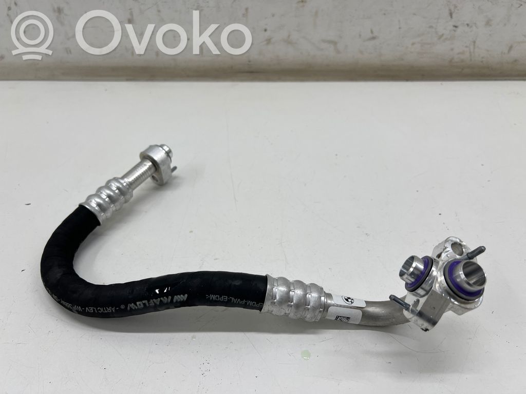 BMW i4 Ilmastointilaitteen putki (A/C) 