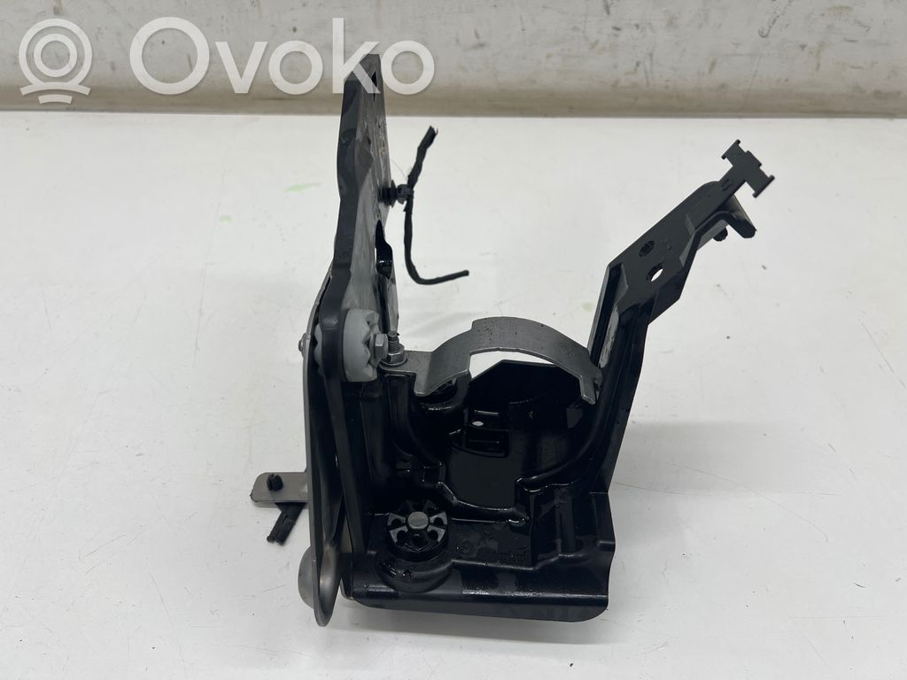 BMW i4 Other engine bay part 