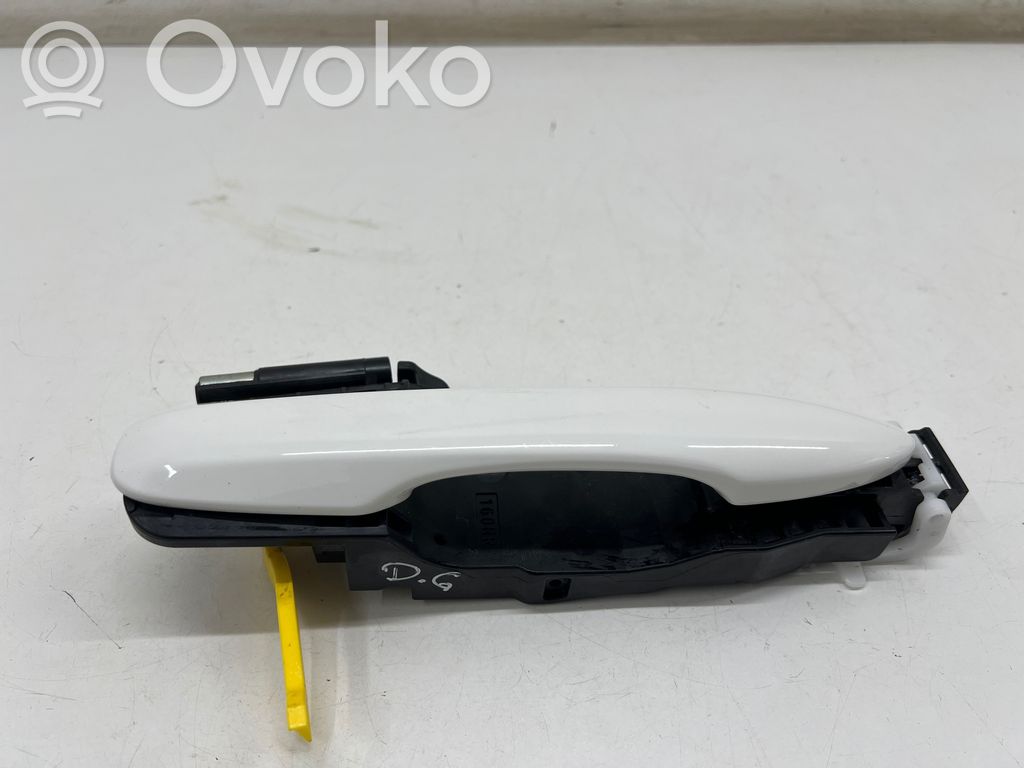 Toyota Yaris XP210 Manecilla externa puerta trasera 
