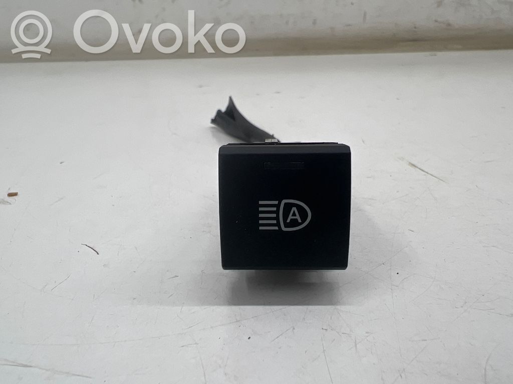 Toyota Yaris XP210 Light switch 