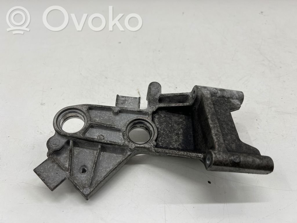 Mercedes-Benz C W205 Wspornik / Mocowanie obudowy filtra powietrza 