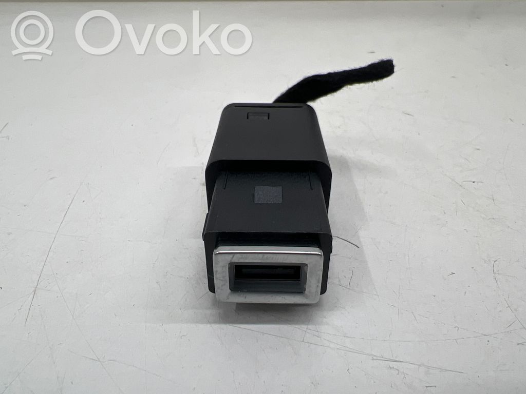 USB-pistokeliitin   98217039DX