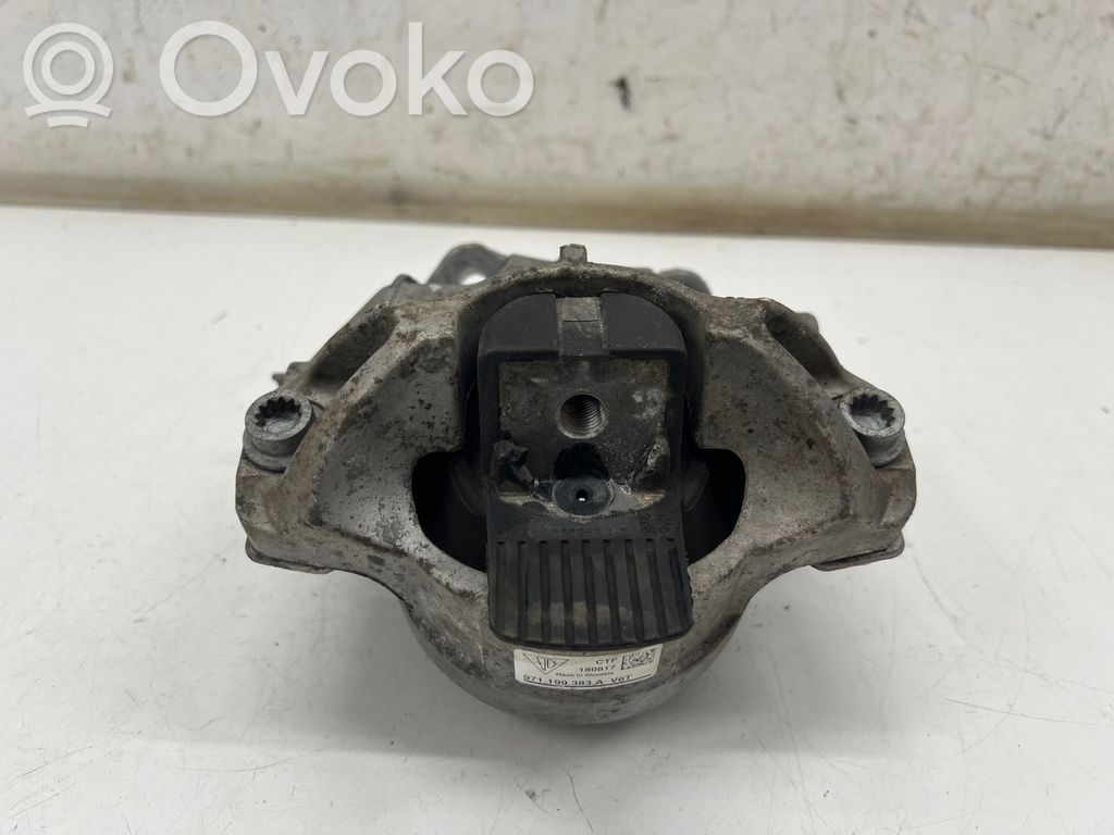 Porsche Panamera (971) Engine mount bracket 