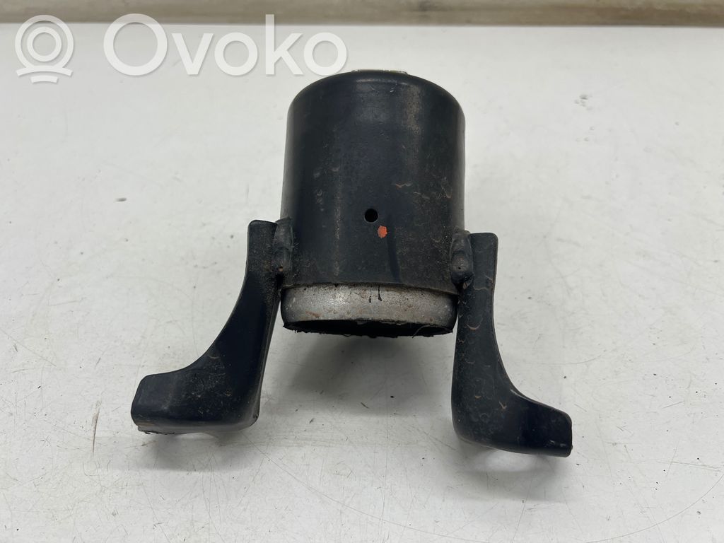 Ford Ecosport Engine mount bracket 