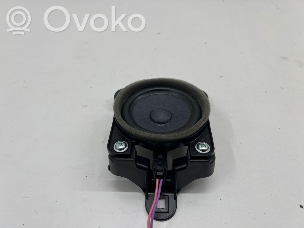 Mazda 3 Etuoven kaiutin 