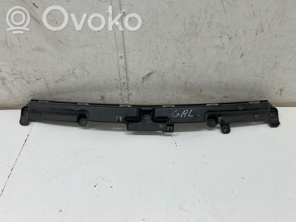 Opel Insignia B Takapuskurin kannake 