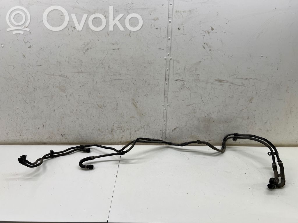 Mercedes-Benz EQE v295 Moottorin vesijäähdytyksen putki/letku 