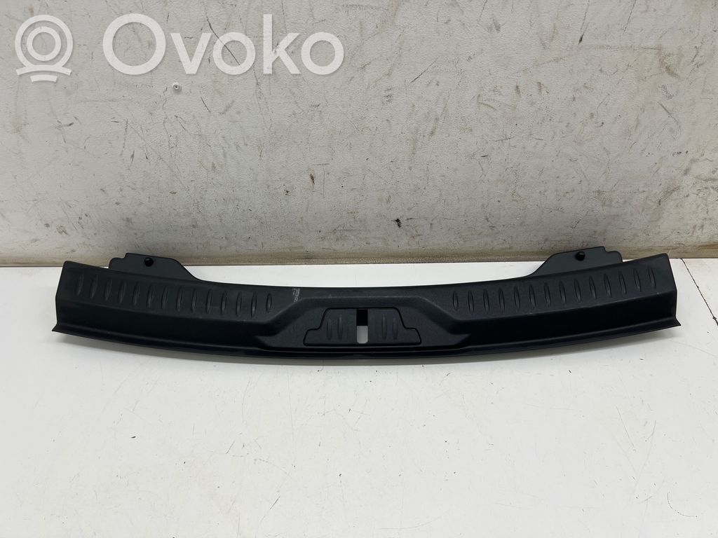 Osłona pasa bagażnika   J9D3406A64AE8PVJ