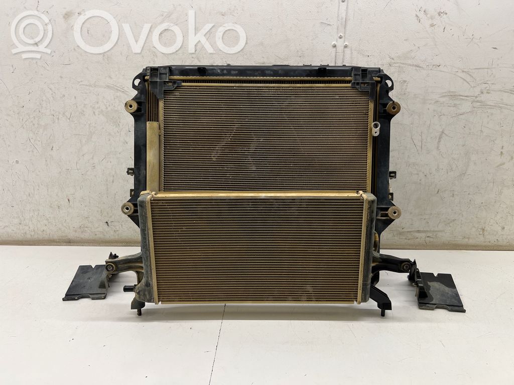 Toyota Hilux VIII Set del radiatore