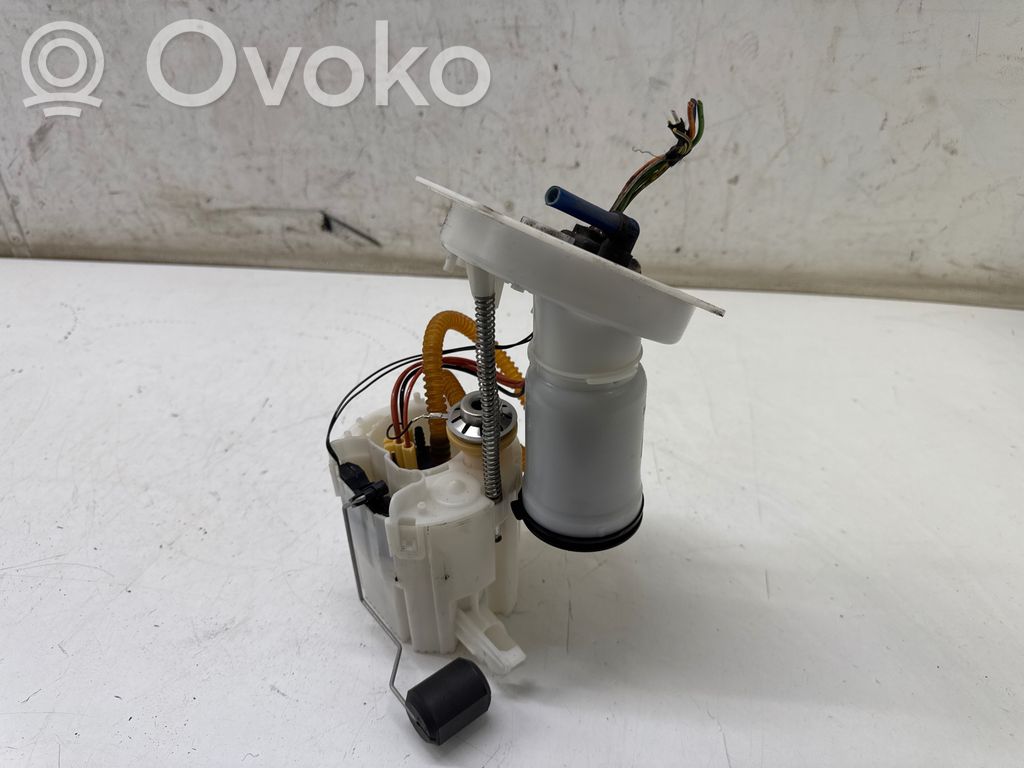 BMW 1 F20 F21 Pompe à carburant 