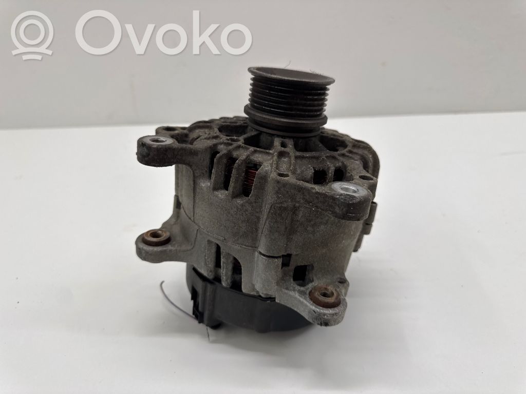 Alternador   06M903027B