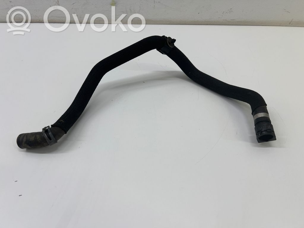 Volkswagen Golf VIII Engine coolant pipe/hose 