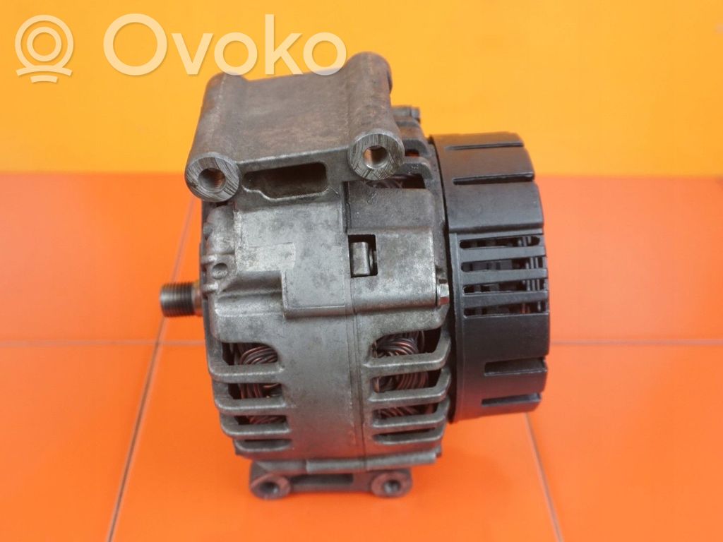 Audi A4 S4 B7 8E 8H Generatorius 