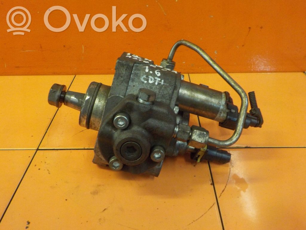 Opel Astra J Fuel injection high pressure pump 