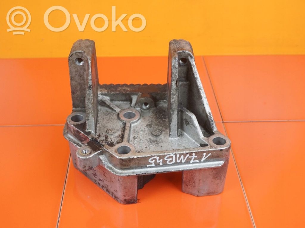Renault Master II Engine mounting bracket 