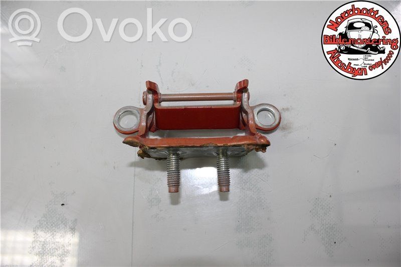 Volvo V50 Tailgate/trunk/boot hinge 