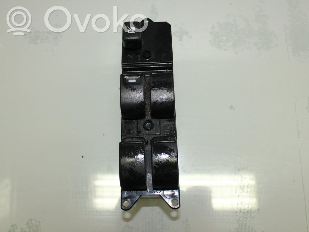 Mitsubishi L200 Electric window control switch 