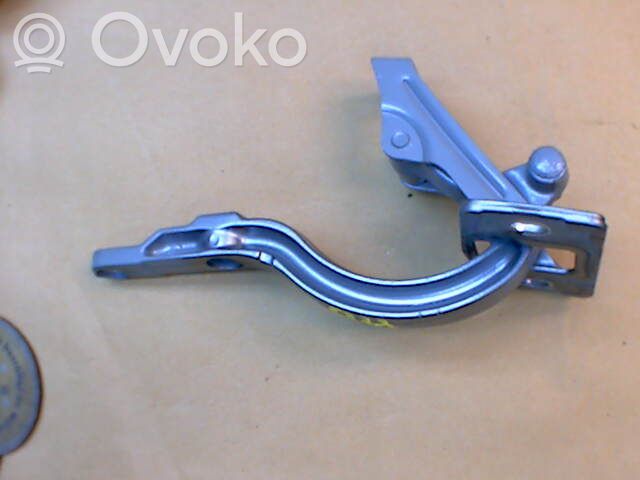 Saab 9-5 Tailgate/trunk/boot hinge 
