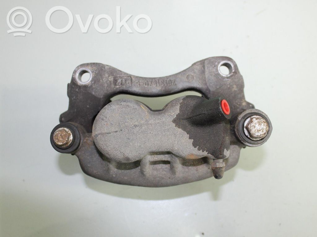 Opel Movano A Zacisk hamulcowy przedni 