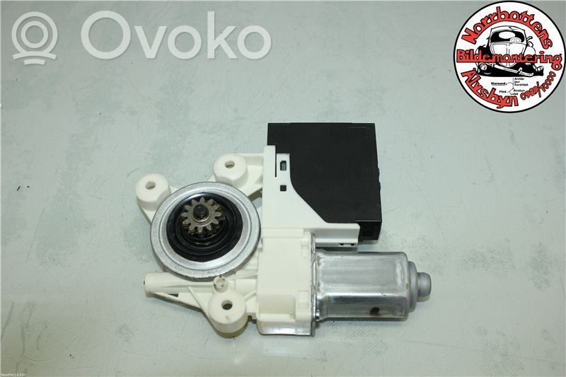 Volvo V50 Silniczek podnoszenia szyby drzwi tylnych 