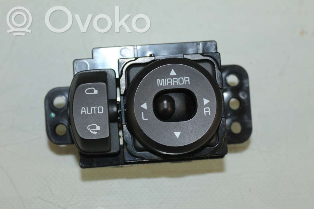 KIA Ceed Wing mirror switch 