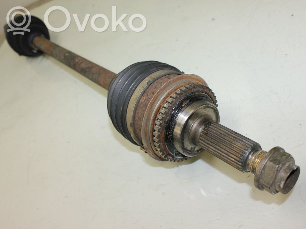 Subaru Forester SF Eje de transmisión delantero 