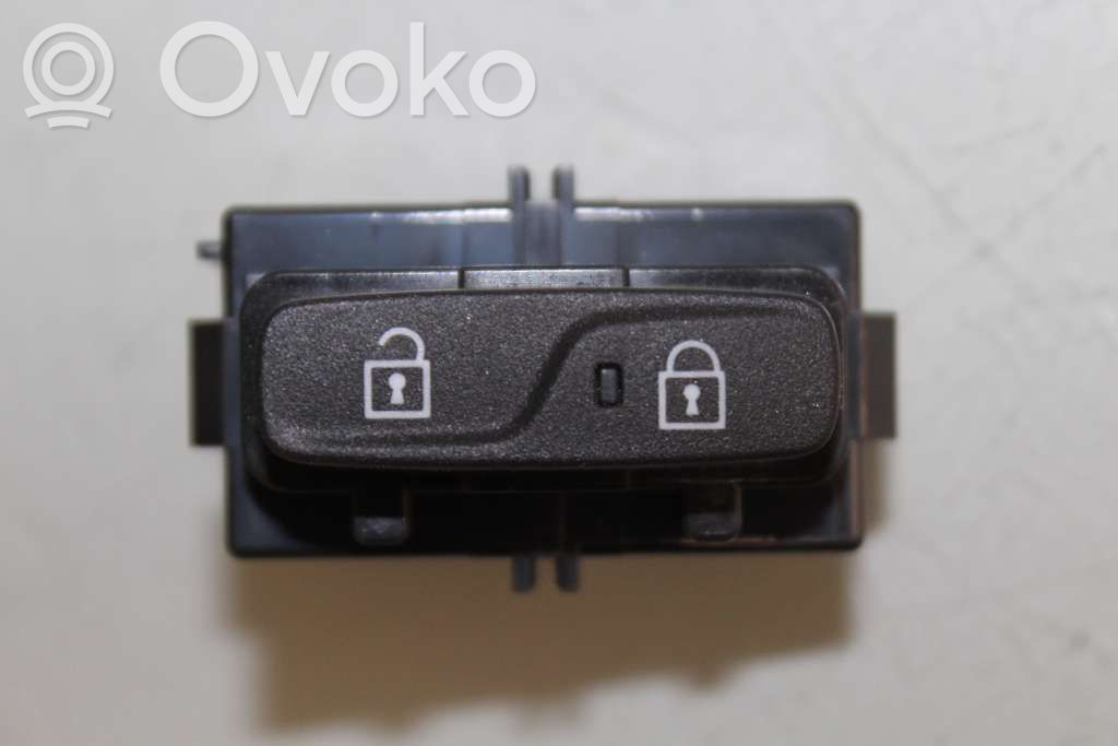 Central locking switch button   31376498,31334570,31334570