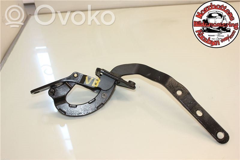Volvo V70 Tailgate/trunk/boot hinge 