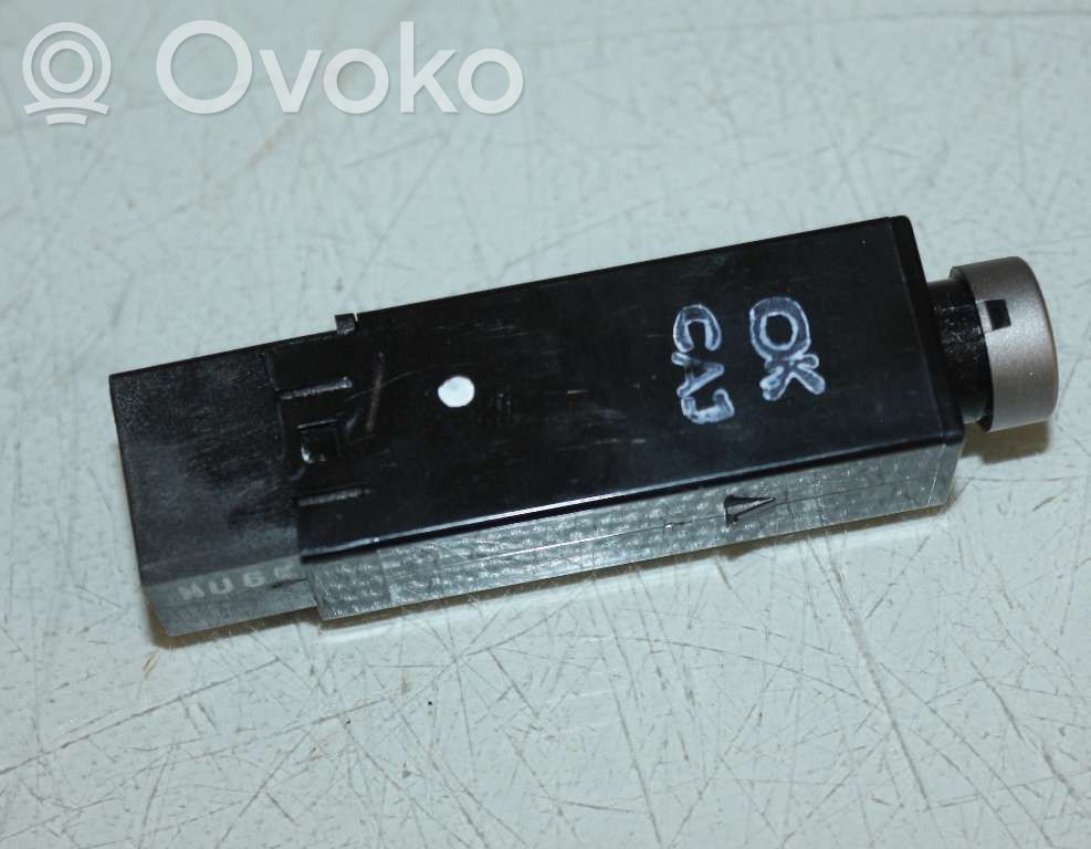 Electric window control switch   1452377