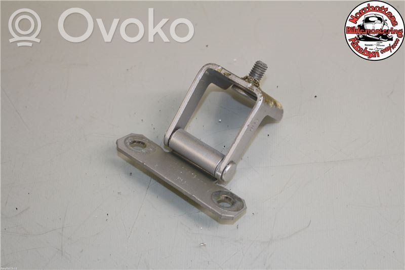 Renault Clio III Tailgate/trunk/boot hinge 