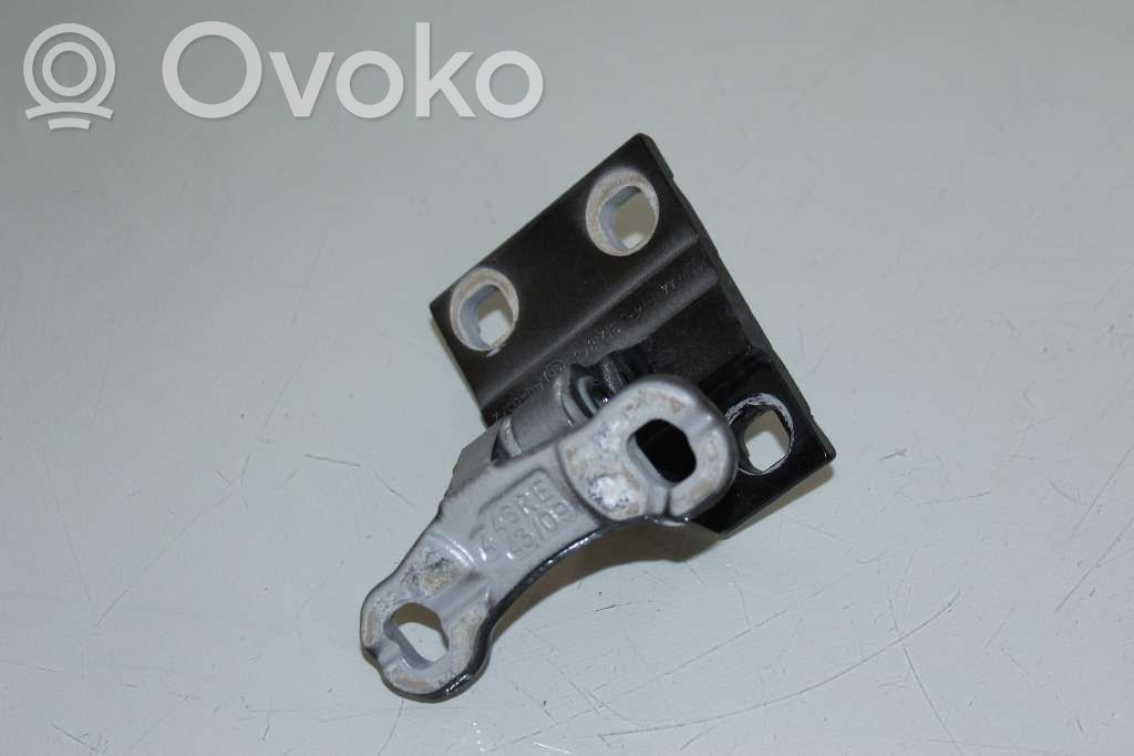 Volvo C30 Front door lower hinge 
