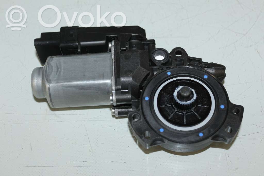 KIA Ceed Galinis varikliukas langų pakėlėjo 