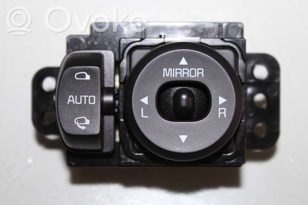 KIA Ceed Wing mirror switch 
