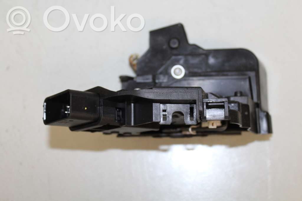 Ford Focus C-MAX Priekšpusē slēdzene 